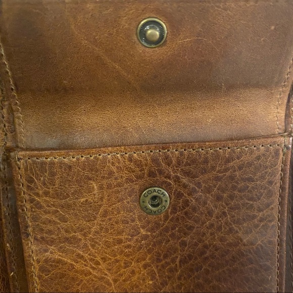 Leather Coach Bi-Wallet - Picture 8 of 8
